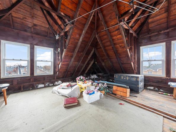 806 Clintonville Street, Whitestone NY 11357