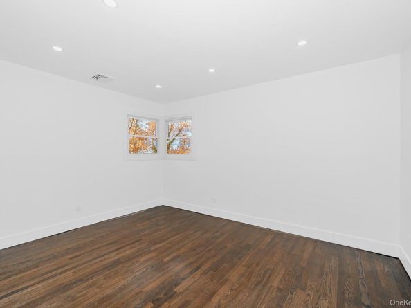 2874 Hempstead Lane, Wantagh NY 11793