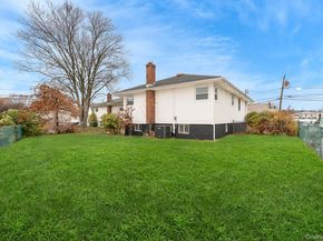 2874 Hempstead Lane, Wantagh NY 11793