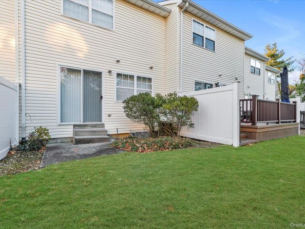 1027 Jerusalem Avenue 121, Uniondale NY 11553