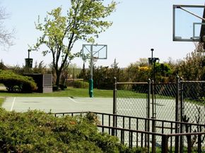 2 Bay Club Drive 6D, Bayside NY 11360