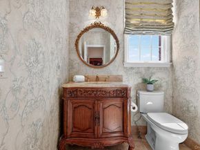 70 Keri Way, Woodbury NY 11797