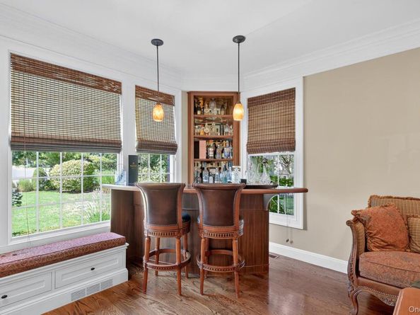 70 Keri Way, Woodbury NY 11797