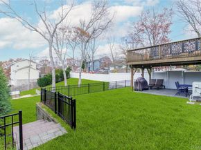 38 Manhasset Road, Sound Beach NY 11789