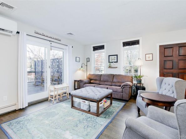 38 Manhasset Road, Sound Beach NY 11789