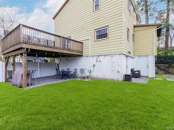 38 Manhasset Road, Sound Beach NY 11789