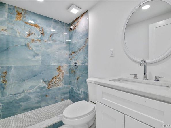 1130A Carlls Straight Path, Dix Hills NY 11746