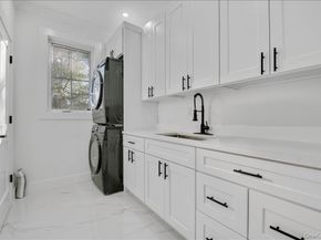 1130A Carlls Straight Path, Dix Hills NY 11746