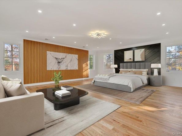 1130A Carlls Straight Path, Dix Hills NY 11746