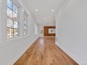 1130A Carlls Straight Path, Dix Hills NY 11746