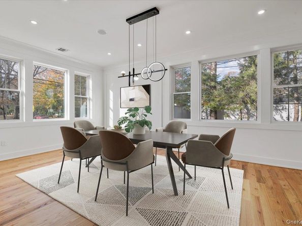 1130A Carlls Straight Path, Dix Hills NY 11746