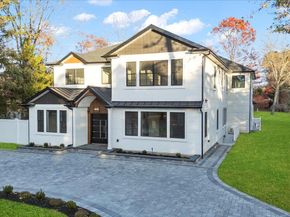 1130A Carlls Straight Path, Dix Hills NY 11746