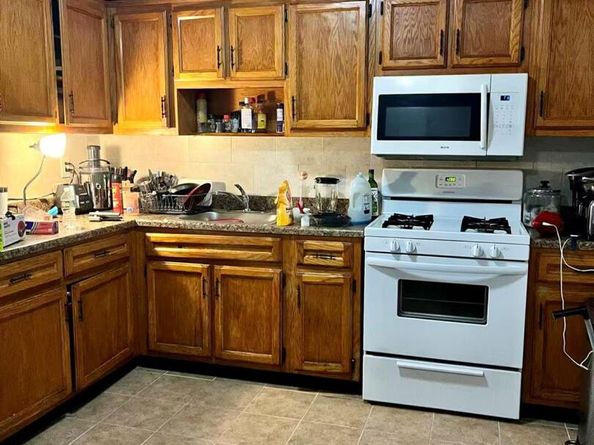 1009 166th Street, Beechhurst NY 11357