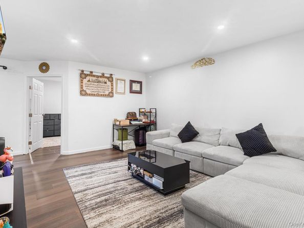 20 Wendell Street 39C, Hempstead NY 11550