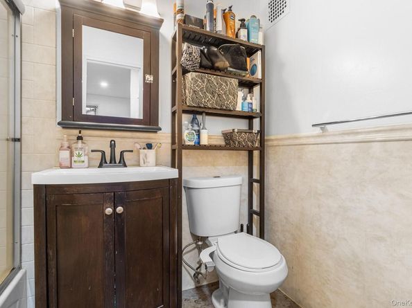 20 Wendell Street 39C, Hempstead NY 11550