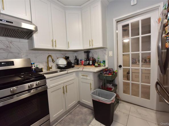 87-50 204 Street B74, Hollis NY 11423