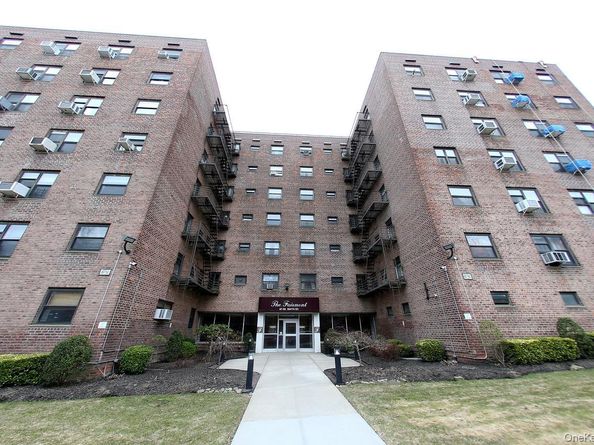 87-50 204 Street B74, Hollis NY 11423