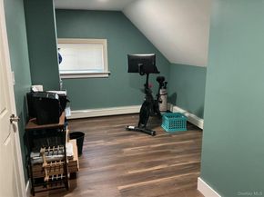 29 Cottonwood Lane, Westbury NY 11590