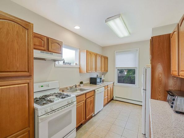 19 4th Avenue, East Rockaway NY 11518