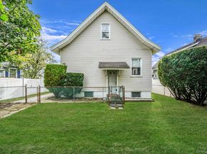 19 4th Avenue, East Rockaway NY 11518