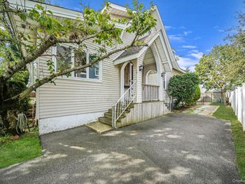 19 4th Avenue