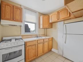19 4th Avenue, East Rockaway NY 11518