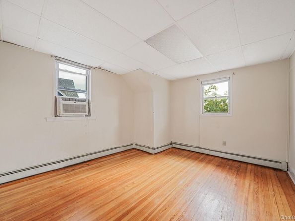 19 4th Avenue, East Rockaway NY 11518