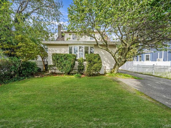19 4th Avenue, East Rockaway NY 11518