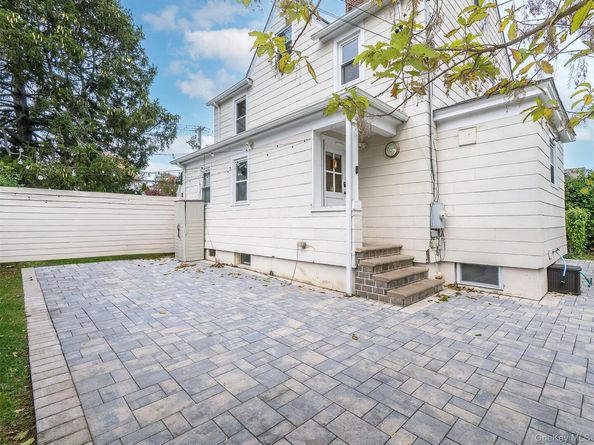 106 McLoughlin Street, Glen Cove NY 11542