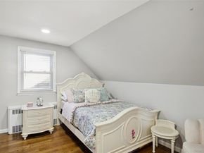 320 W 11th Street, Deer Park NY 11729