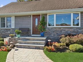 320 W 11th Street, Deer Park NY 11729