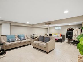 320 W 11th Street, Deer Park NY 11729