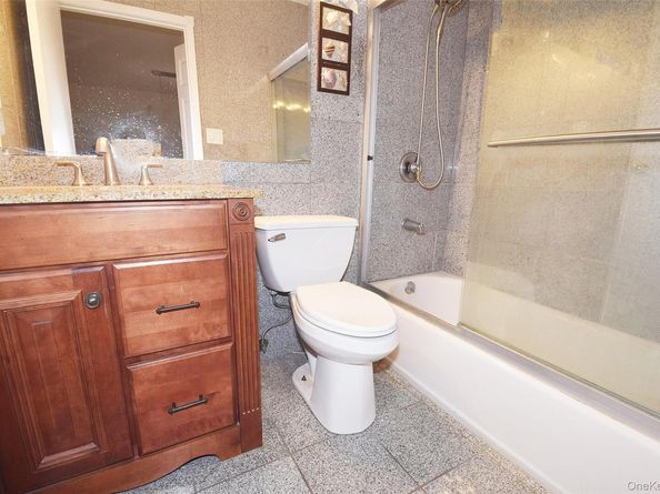 12-32 Diane Place 204 L, Bayside NY 11360