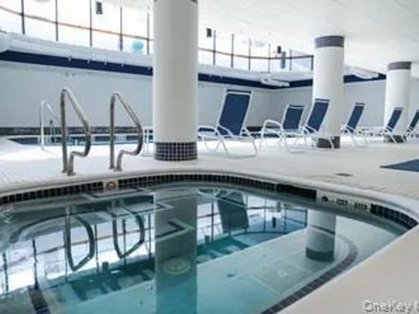 12-32 Diane Place 204 L, Bayside NY 11360