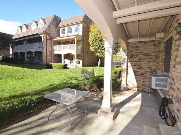 12-32 Diane Place 204 L, Bayside NY 11360