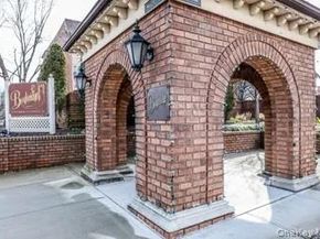 12-32 Diane Place 204 L, Bayside NY 11360