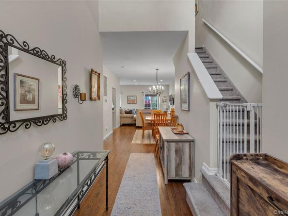 32 Scarborough Drive, Smithtown NY 11787