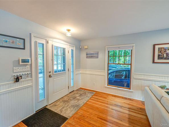 190 Academy Street, Bayport NY 11705