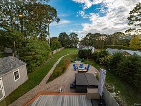 190 Academy Street, Bayport NY 11705