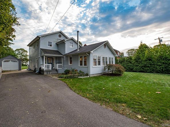 190 Academy Street, Bayport NY 11705