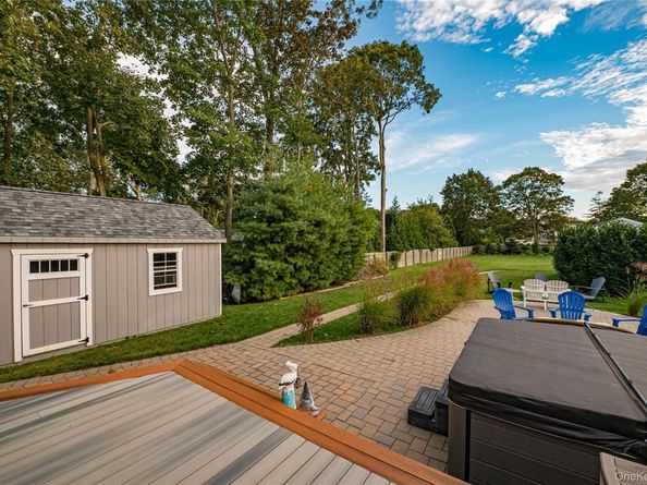 190 Academy Street, Bayport NY 11705
