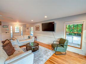 190 Academy Street, Bayport NY 11705
