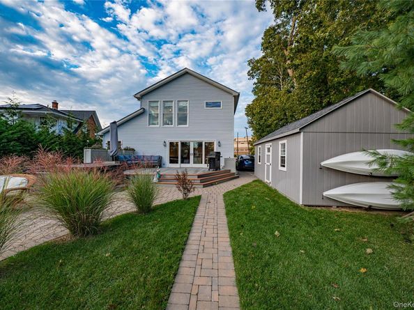 190 Academy Street, Bayport NY 11705