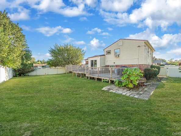 337 W 20th Street, Deer Park NY 11729
