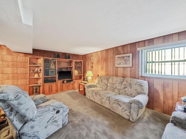 337 W 20th Street, Deer Park NY 11729