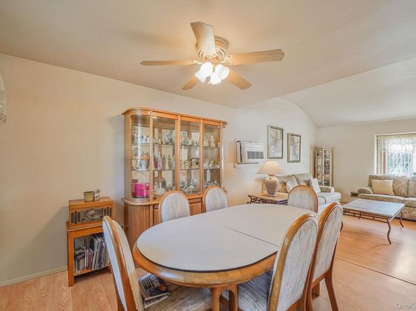 337 W 20th Street, Deer Park NY 11729