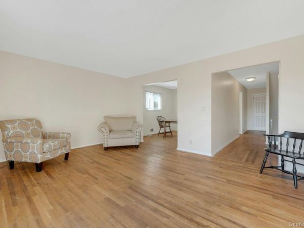 48 Elissa Lane, Yonkers NY 10710