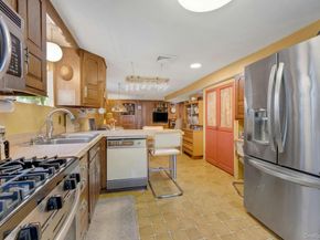 48 Elissa Lane, Yonkers NY 10710