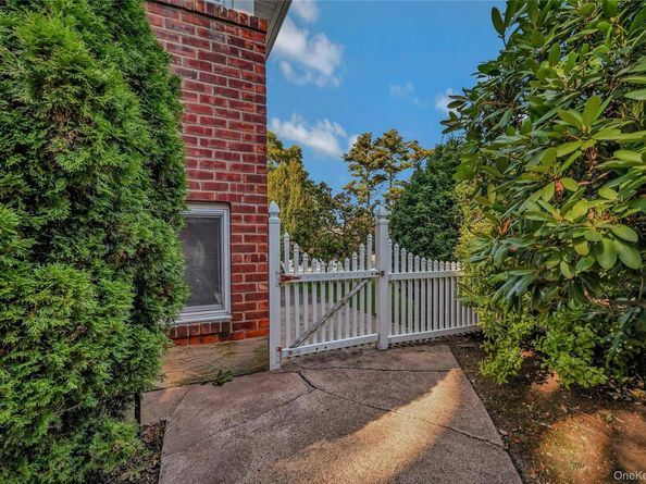 14 Genesee Drive, Commack NY 11725