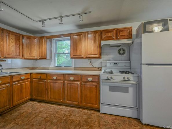 14 Genesee Drive, Commack NY 11725